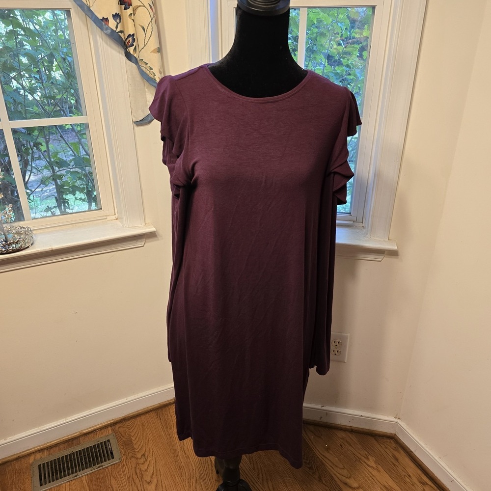 White House Black Market Cabernet Burgundy Ruffle Cold Shoulder Dress M NWT‎ $94